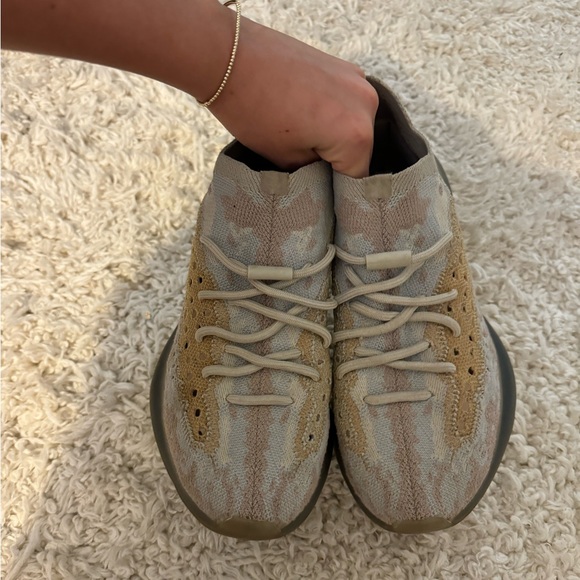 Adidas YEEZY Boost 380 Pepper - Picture 2 of 7